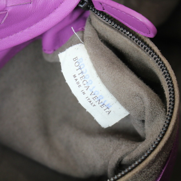 Bottega Veneta Small Garda Bag Leather Purple - Picture 11 of 16